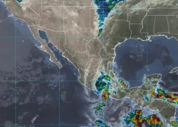 Huracán Otis se debilita a categoría 2 tras haber tocado tierra en las costas de Guerrero