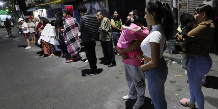 Sismo preliminar de 6.3 sacudió la CDMX