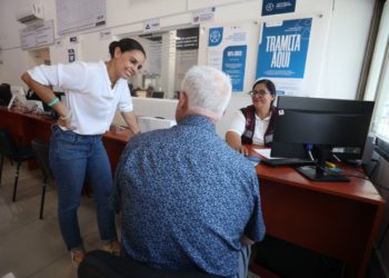 Facilita Ana Patricia Peralta regularización de documentos en ventanilla ‘Única de Trámites y Servicios’