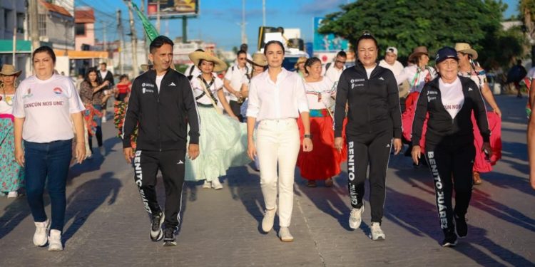 Exitosa conmemoración en Cancún a 113 años de la Revolución Mexicana