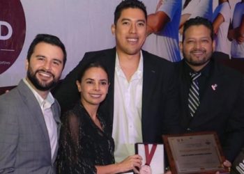 Galardona Ana Paty Peralta a deportistas cancunenses