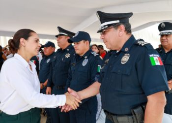 Más equipamiento y patrullas para fortalecer seguridad pública de BJ y Q.Roo: Ana Paty Peralta
