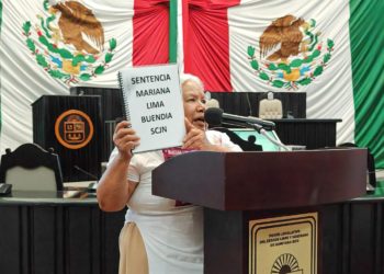 Comparte Irinea Buendía testimonio de lucha en busca de justicia