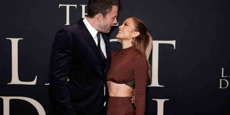 Jennifer Lopez inspirada en su historia de amor con Affleck lanzara su proximo disco y película