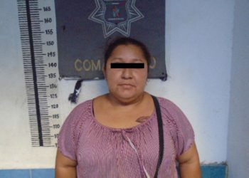 Detienen en Comalcalco a grupo de personas tras robar a un comercio local