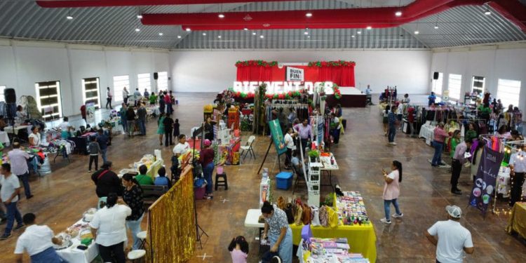 Gobierno de Macuspana inaugura actividades del “buen fin macuspanense 2023