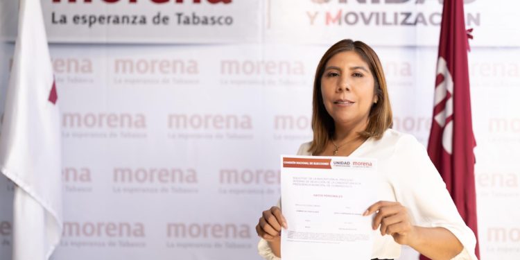 Mari Lu se registra como aspirante a la alcaldía de Huimanguillo