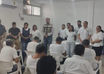 Gobierno de Macuspana lleva brigada de salud municipal a población de internos del Cereso municipal