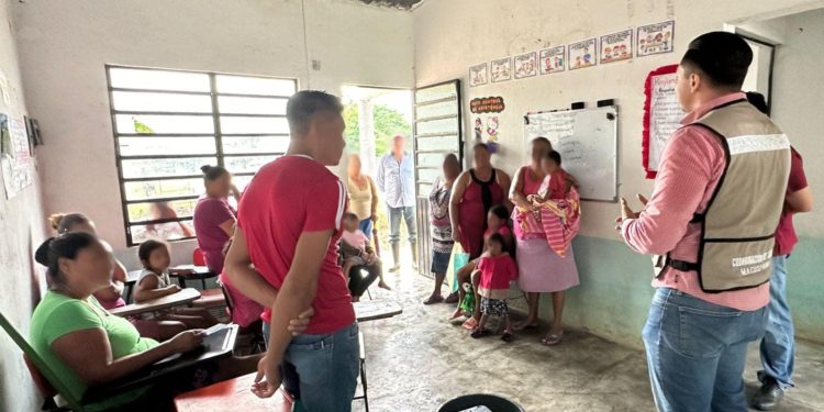 Gobierno de Macuspana lleva brigada de salud a familias vulnerables del ejido Tierra Colorada