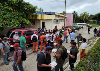 Denuncian por explotacion laboral a empresa que opera en la refinería de dos bocas