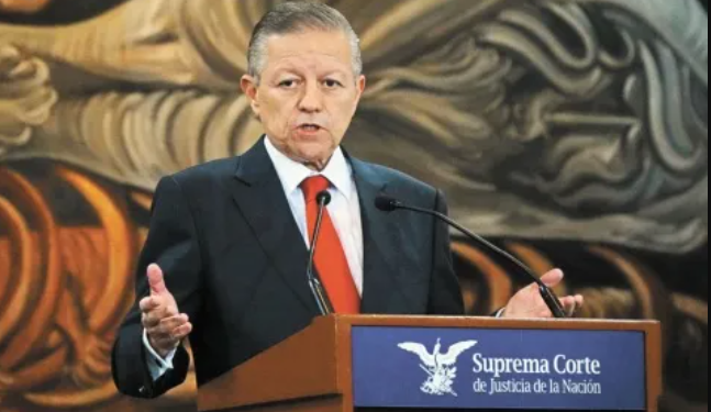 Aprueban en la Comisión del Senado la renuncia de Arturo Zaldívar Lelo de Larrea a la SCJN