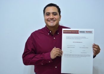 Evaristo Hernández Jr. se registra como candidato a Diputado por Distrito VII Centro