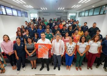 Jóvenes universitarios de Cancún se suman al bienestar: Pablo Bustamante