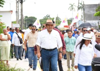 Javier May se reúne con militantes en Centla y pide no perder el tiempo en divisiones