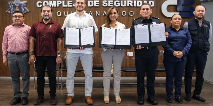 Firman Mara Lezama y Uber convenio para incorporar sistema tecnológico de seguridad en beneficio de los usuarios