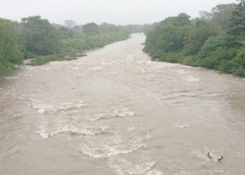 Dos ríos en alerta en Tabasco