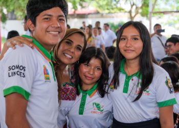 Amplía y entrega Mara Lezama aulas en CECYTE Tulum para un mejor futuro a la juventud