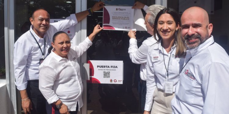 Recibe SEGOB distintivo del Programa Excelencia en el Servicio Público