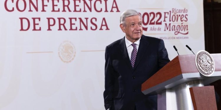 Crece Sur-sureste a partir de obras públicas en beneficio del pueblo: AMLO