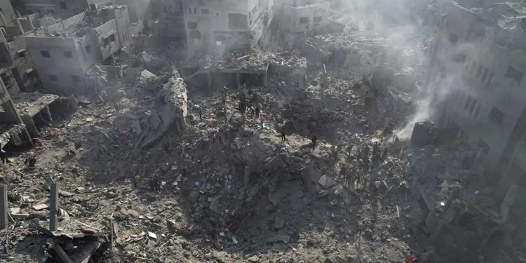 Al menos 30 personas muertas tras ataque de Israel contra un campamento de refugiados en Gaza