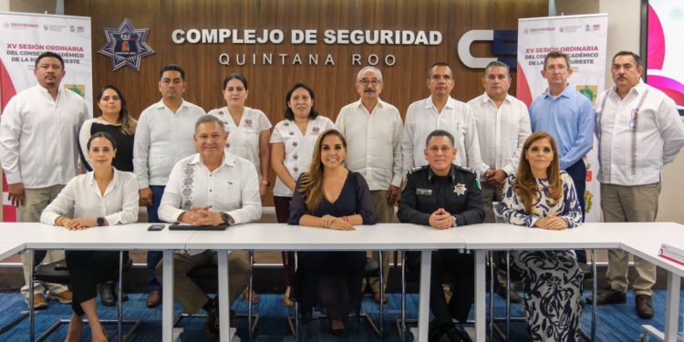 Inaugura Mara Lezama sesión ordinaria del Consejo Académico de Formación Policial