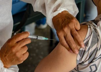 Sigue en marcha jornada de vacunación contra Covid-19 e influenza Quintana Roo
