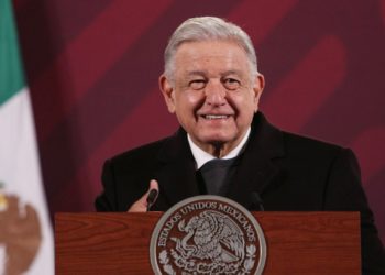 AMLO anuncia intensificación de control migratorio tras visita de comitiva de EU a México