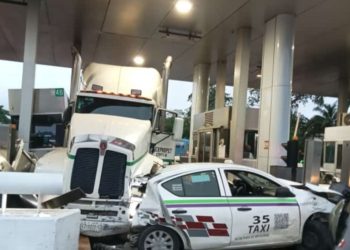 Trágico accidente en caseta de cobro de la Villahermosa – Macuspana