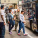 Colapsan ciudades demócratas por autobuses de migrantes