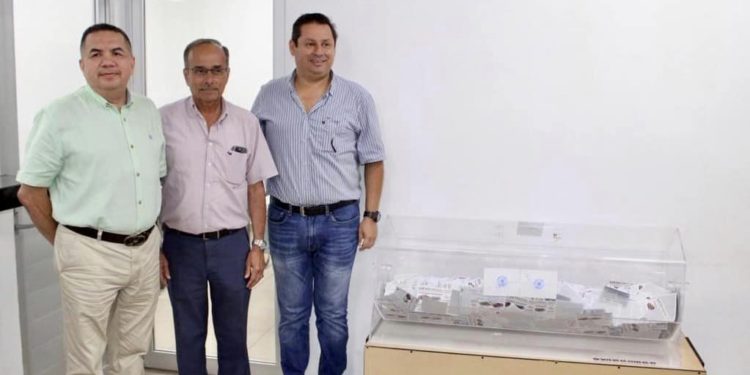 Dan fe del cierre y sellado de la tómbola que contiene los boletos del “primer gran sorteo predial 2023” de Macuspana