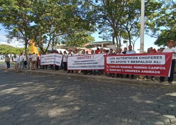Taxistas de Villahermosa y Uber en disputa por concesiones