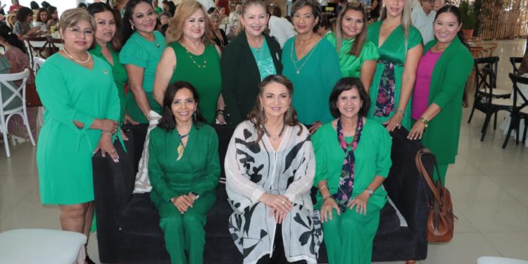 Reconoce Guadalupe Castro compromiso de Voluntariados por su apoyo a grupos prioritarios