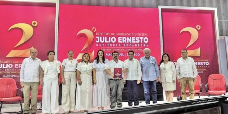 Julio Gutiérrez rinde Segundo Informe de Resultados al pueblo de Macuspana