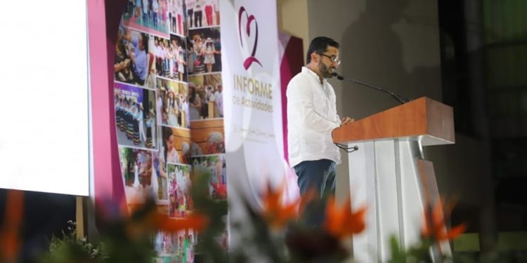 Eric Garrido, le cumple a los jonutecos, presenta su Segundo Informe de Gobierno