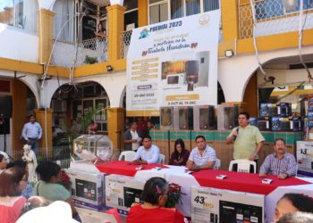 Gobierno de Cunduacán realiza el sorteo de la tómbola navideña