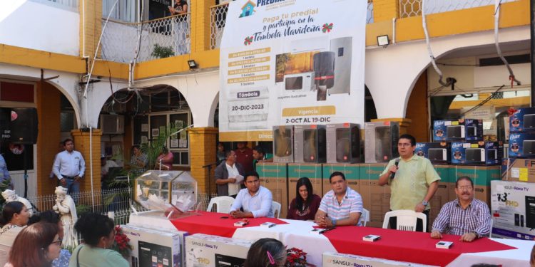 Gobierno de Cunduacán realiza el sorteo de la tómbola navideña