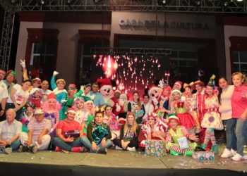 Invade espíritu de Navidad a Jalapa con tradicional desfile y espectáculo navideño