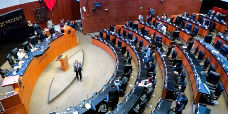 Senadores del PRI rechazan a la resignación de recursos del Fondo de Salud