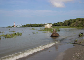 Cierran temporalmente Playa El Bosque, en Centla