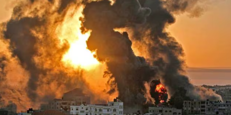 Reinicia la ofensiva israelí contra Hamas tras expirar una tregua dejando al menos 100 muertos