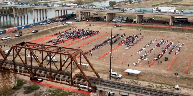 Estados Unidos reabrió dos cruces ferroviarios entre el estado de Texas y México.
