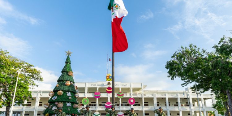 El Gobierno estatal conmemoró el 236 aniversario del natalicio de Andrés Quintana Roo, cuyos apellidos lleva por nombre nuestro estado