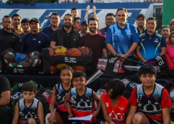 Inicia CODEQ la entrega de equipamiento a promotores deportivos de Quintana Roo