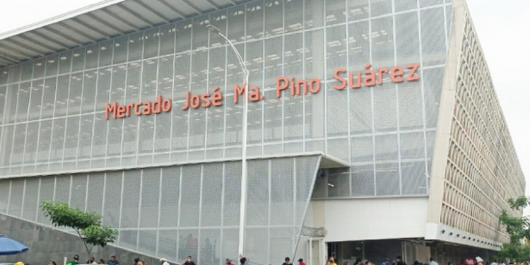 Éxito comercial en el mercado Pino Suárez durante la temporada decembrina