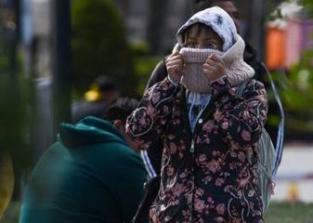 Sigue el frente frío Núm 16 en el Mar Caribe