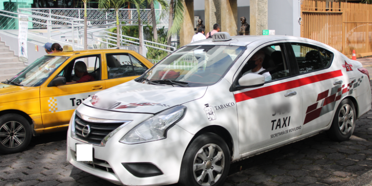 Gobierno de Tabasco descarta aumento en tarifas de taxis con taxímetro digital