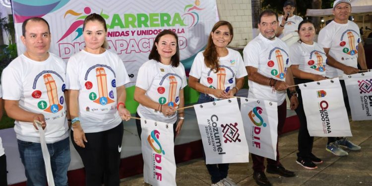 Verónica Lezama y Juanita Alonso dan banderazo de carrera “Unidas y Unidos por la Discapacidad”