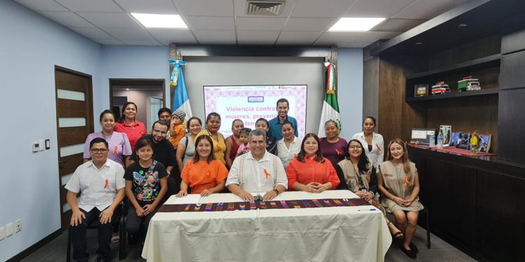 IQM capacita a mujeres connacionales en la prevención del feminicidio