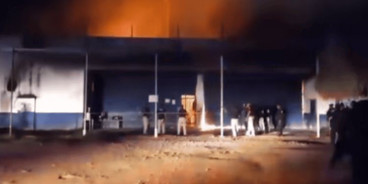 Incidente en Penal de Comalcalco: Motín y detonaciones de arma de fuego