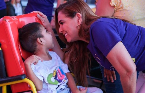 Entrega Mara Lezama apoyo a Fundación Teletón y hace llamado de solidaridad